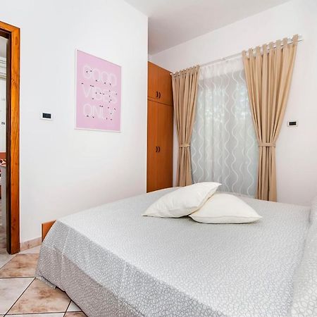 Apartments Milan Rovinj Exterior photo