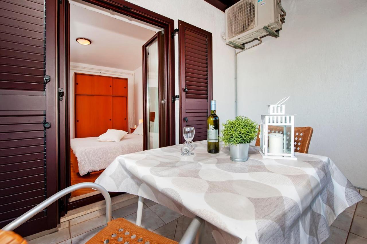Apartments Milan Rovinj Exterior photo